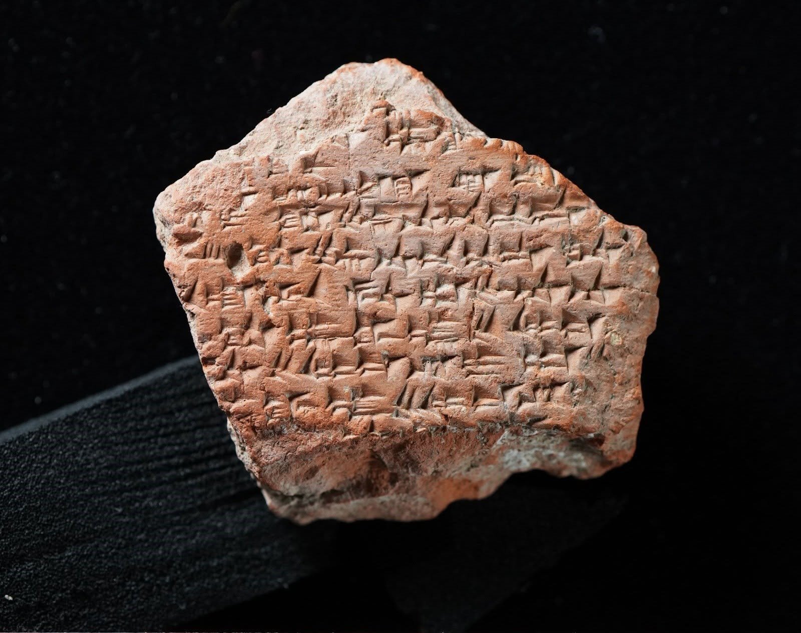 Hattuşa’da bulunan tablet parçası Kadeş Antlaşması’na ait çıktı
